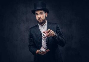 Как правильно использовать джокера в различных вариантах покера?