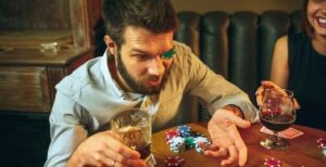 Когда стоит играть через чек и контролировать пот на флопе