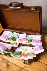 Фриланс: Как найти первые заказы и заработать на своих навыках